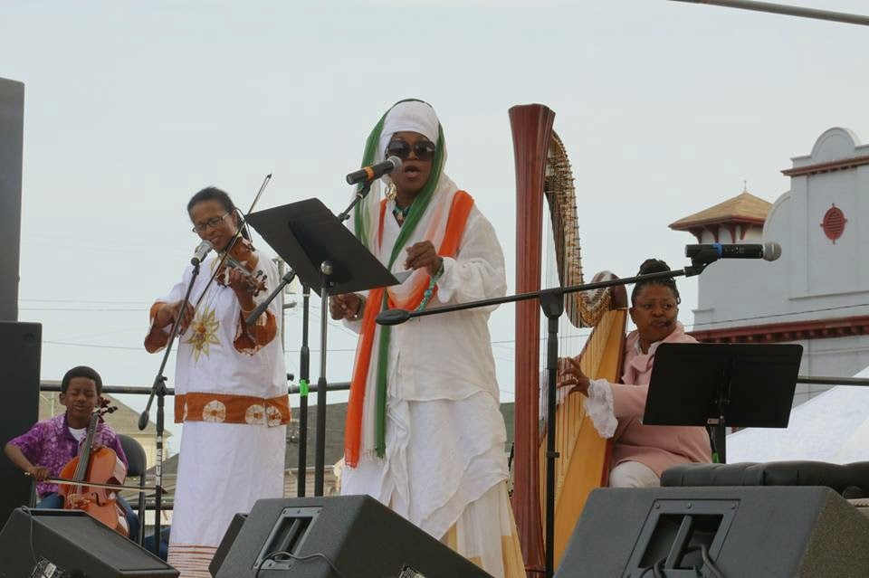 Michelle La'Chaux outfront! with Tarika Lewis violin & Destiny onHarp