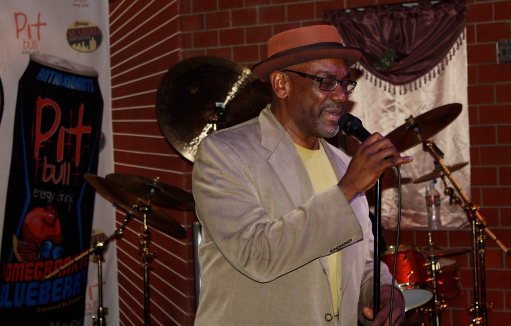 Jeff and alone sign pitbull